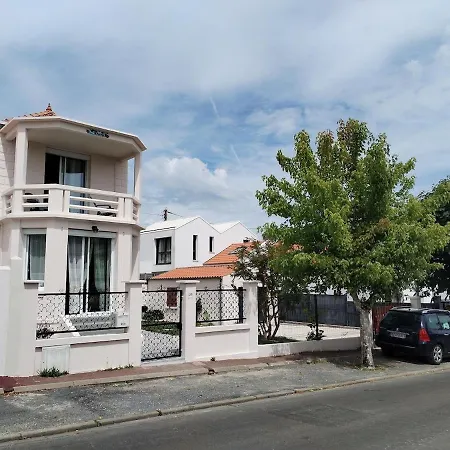 Maison Rose Pompon 2 Min De La 10 Min Du Centre A Pied Nyaraló Fouras